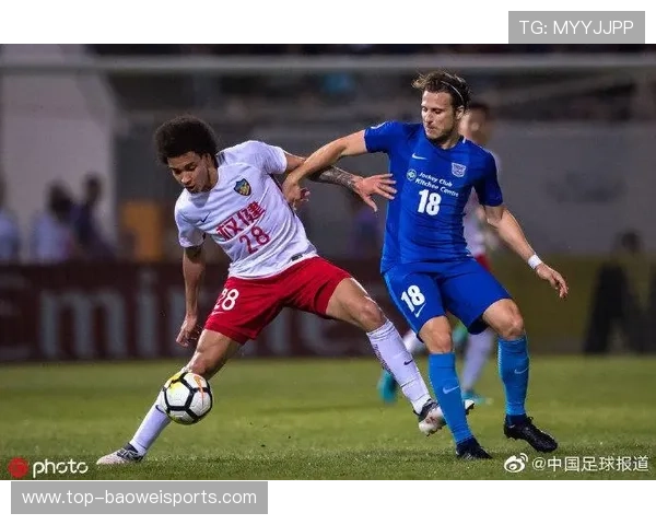 足球球星膝关节X光片解析：揭秘运动员膝部健康与伤病防护秘密